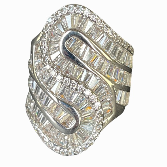 The Quytery Swarovski .925 Silver Ring - Picture 7 of 11